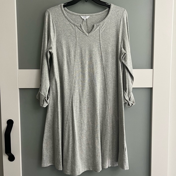 crown & ivy Dresses & Skirts - crown & ivy Light Gray Long Sleeve Dress